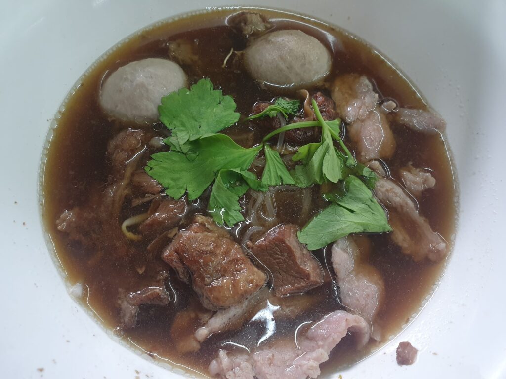 Wattana Panich beef noodle soup