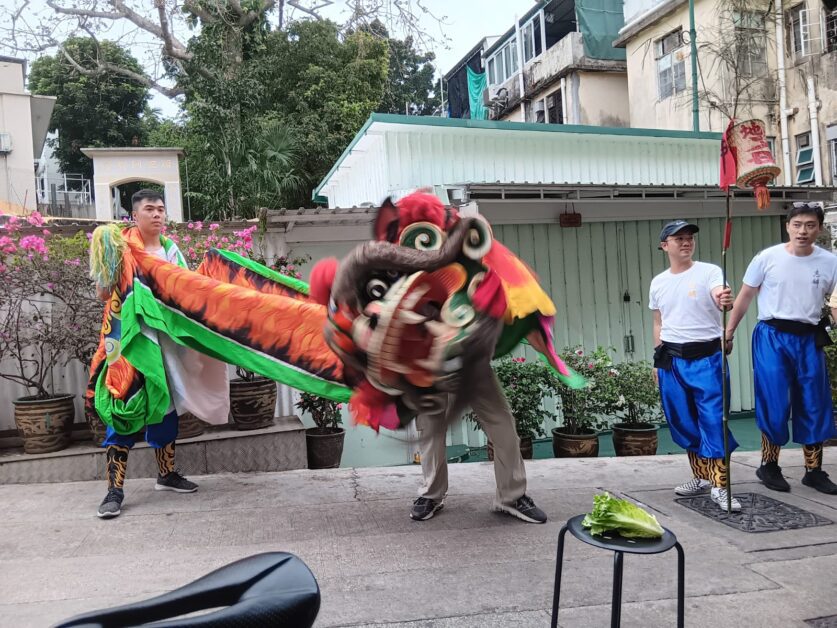 Cheung Chau dragon dance with lettuce