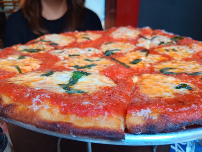 Fini's Margherita New Haven pizza