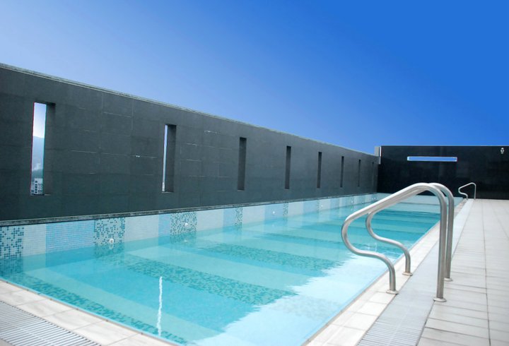 Taipei 110 rooftop pool