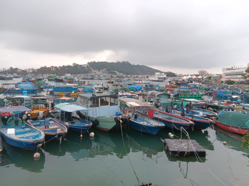 Cheung Chau boats near pier