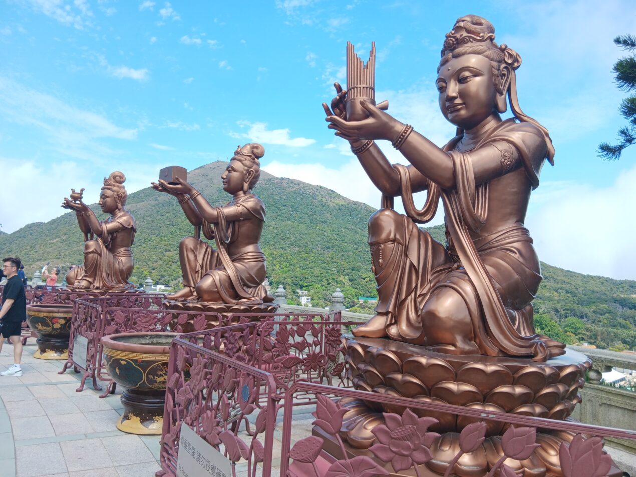 Devas at Big Buddha